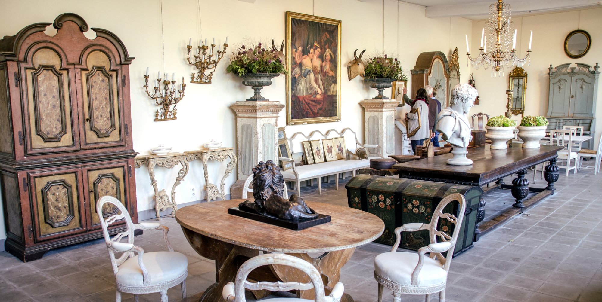 how to choose antique for your home